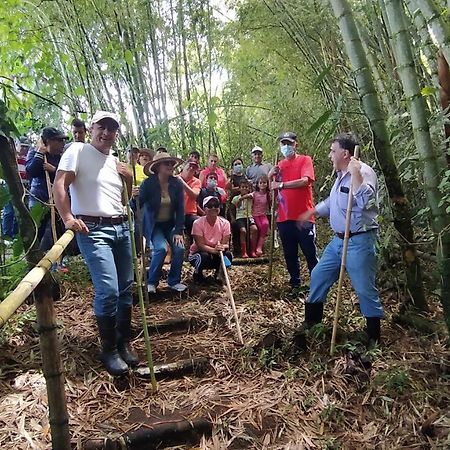 La Acuarela, Posada De La Monita Pereira Bagian luar foto