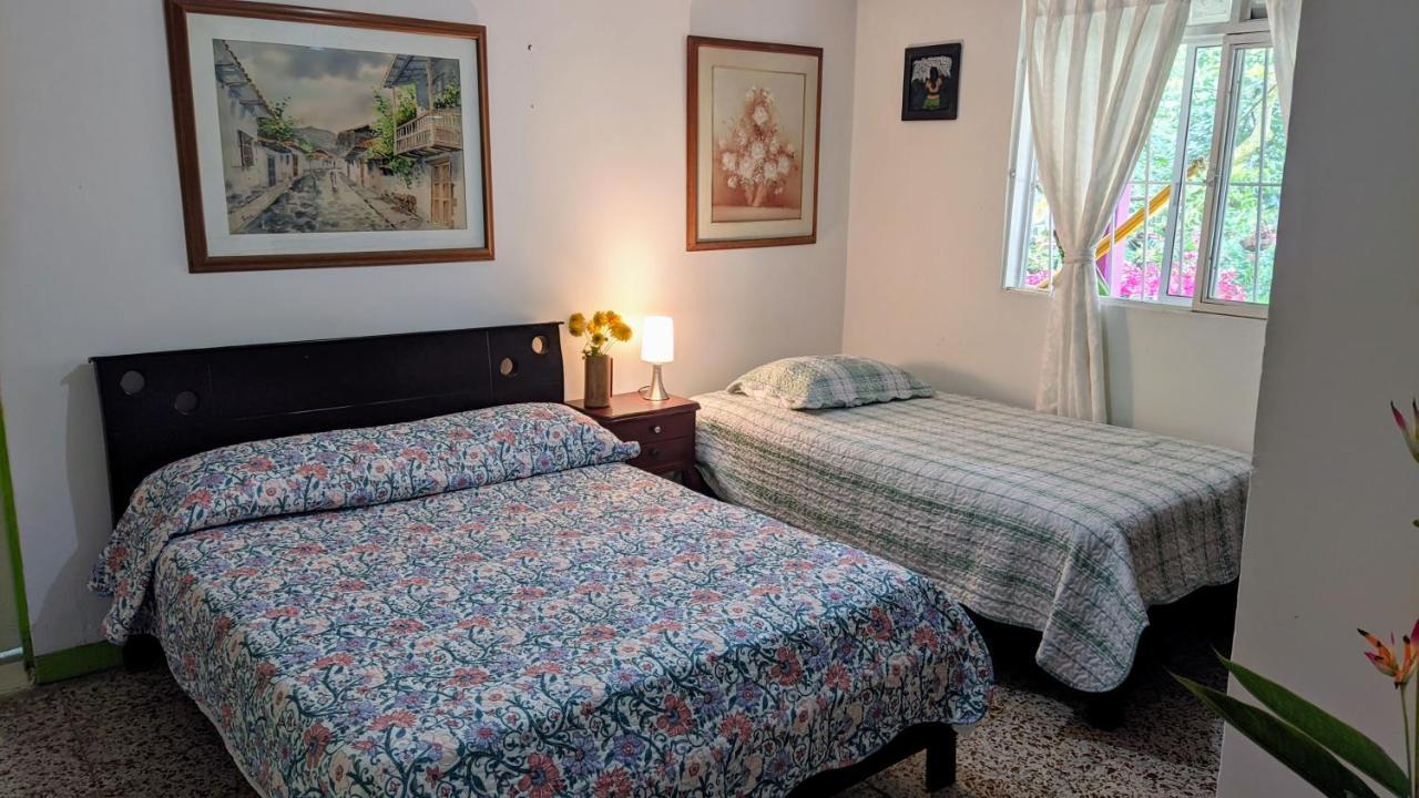 La Acuarela, Posada De La Monita Pereira Bagian luar foto