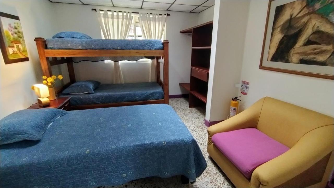 La Acuarela, Posada De La Monita Pereira Bagian luar foto