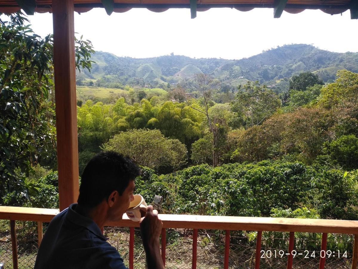 La Acuarela, Posada De La Monita Pereira Bagian luar foto