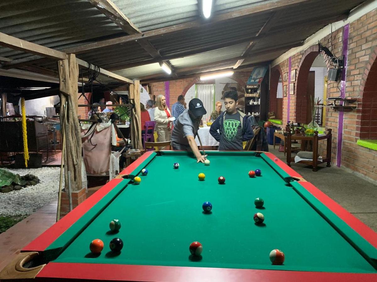 La Acuarela, Posada De La Monita Pereira Bagian luar foto