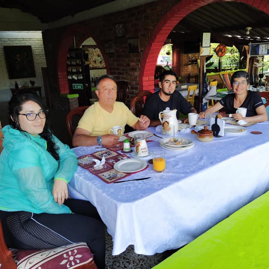 La Acuarela, Posada De La Monita Pereira Bagian luar foto